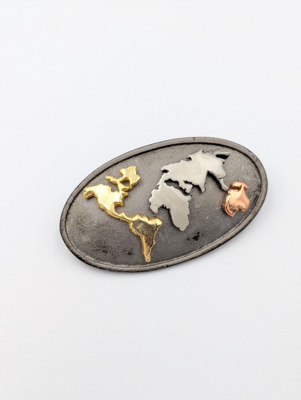 Vintage signed Diane Fafard globe travel Around the World brooch pin